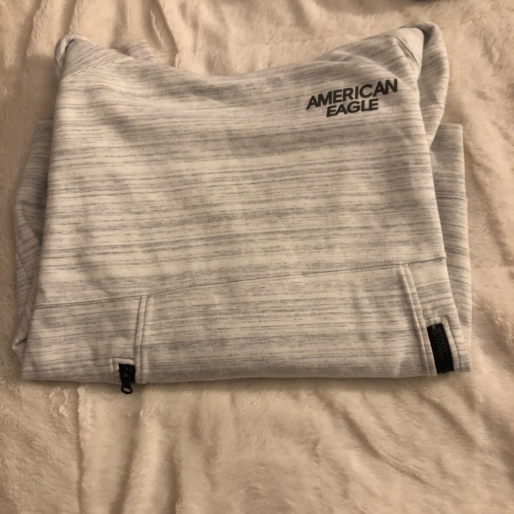 American Eagle sweatshirt